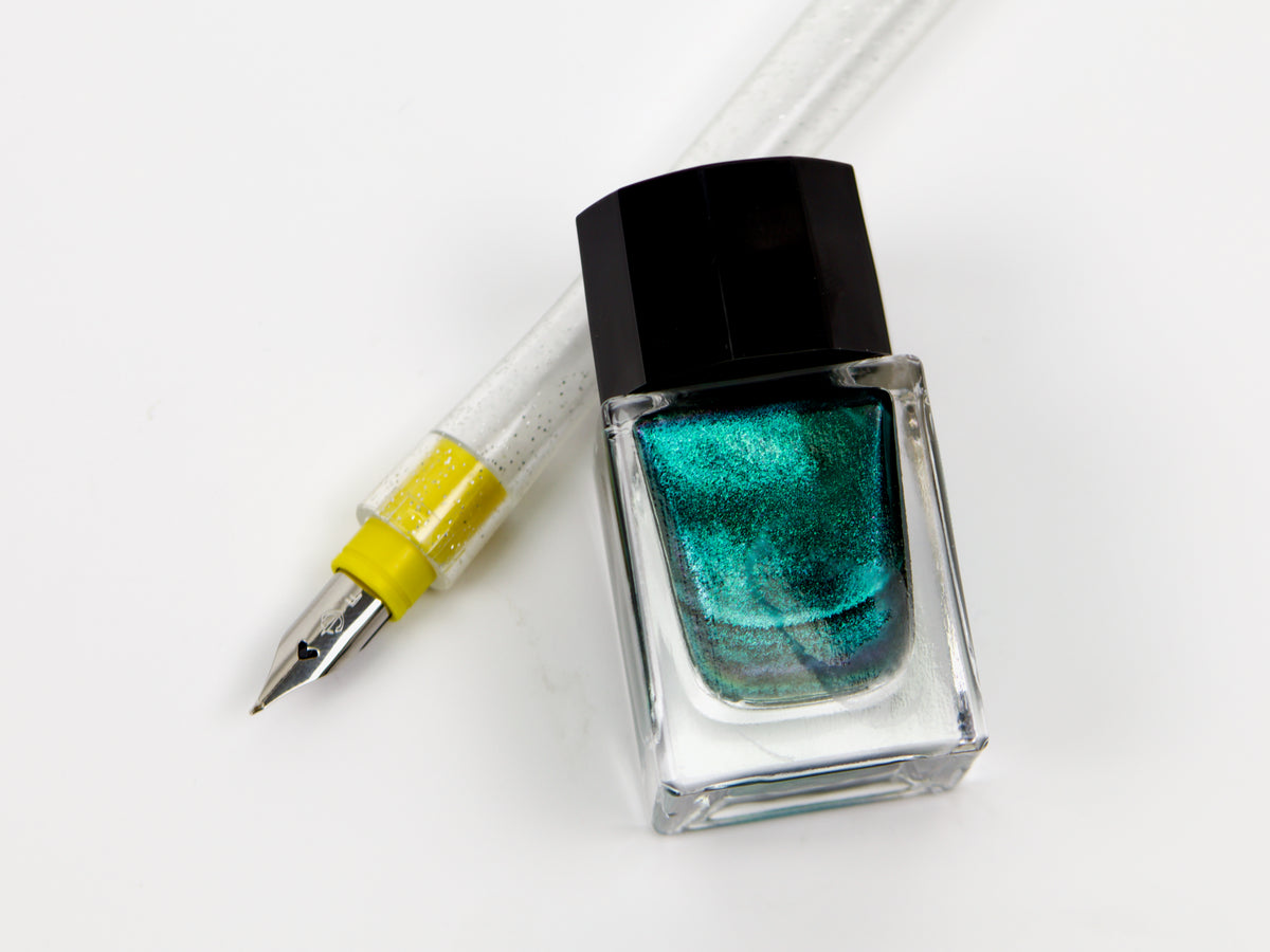Stylo à encre Shimmer Sailor Hocoro et encre Dipton LTD